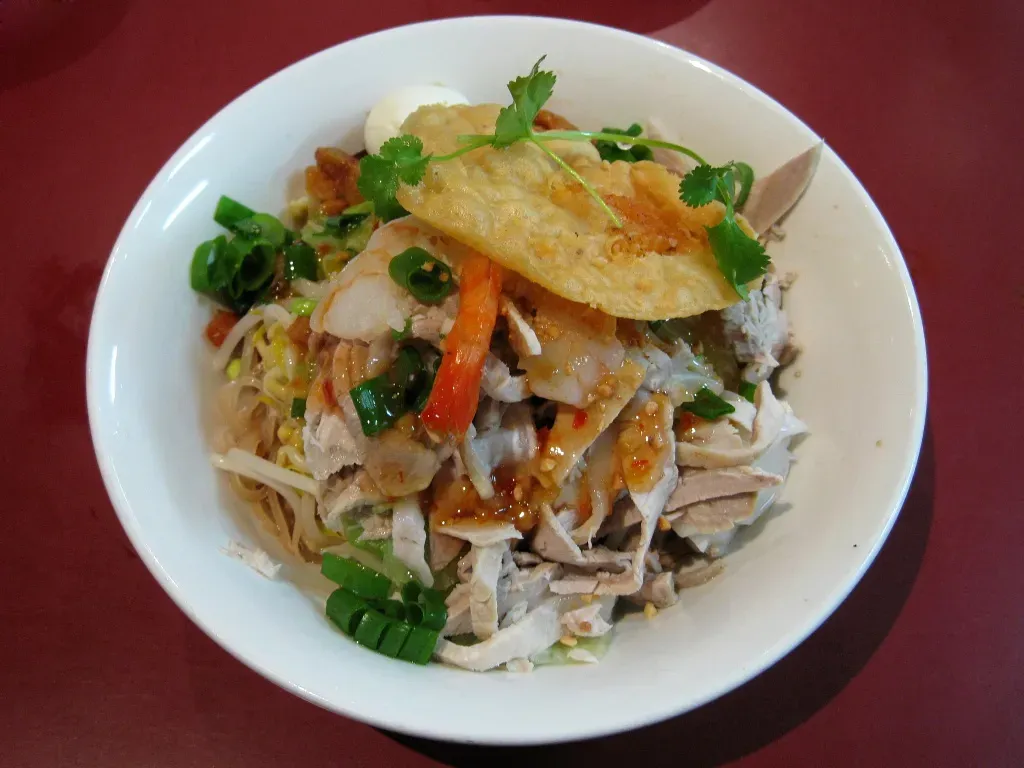 Dish illustration: Hu tieu