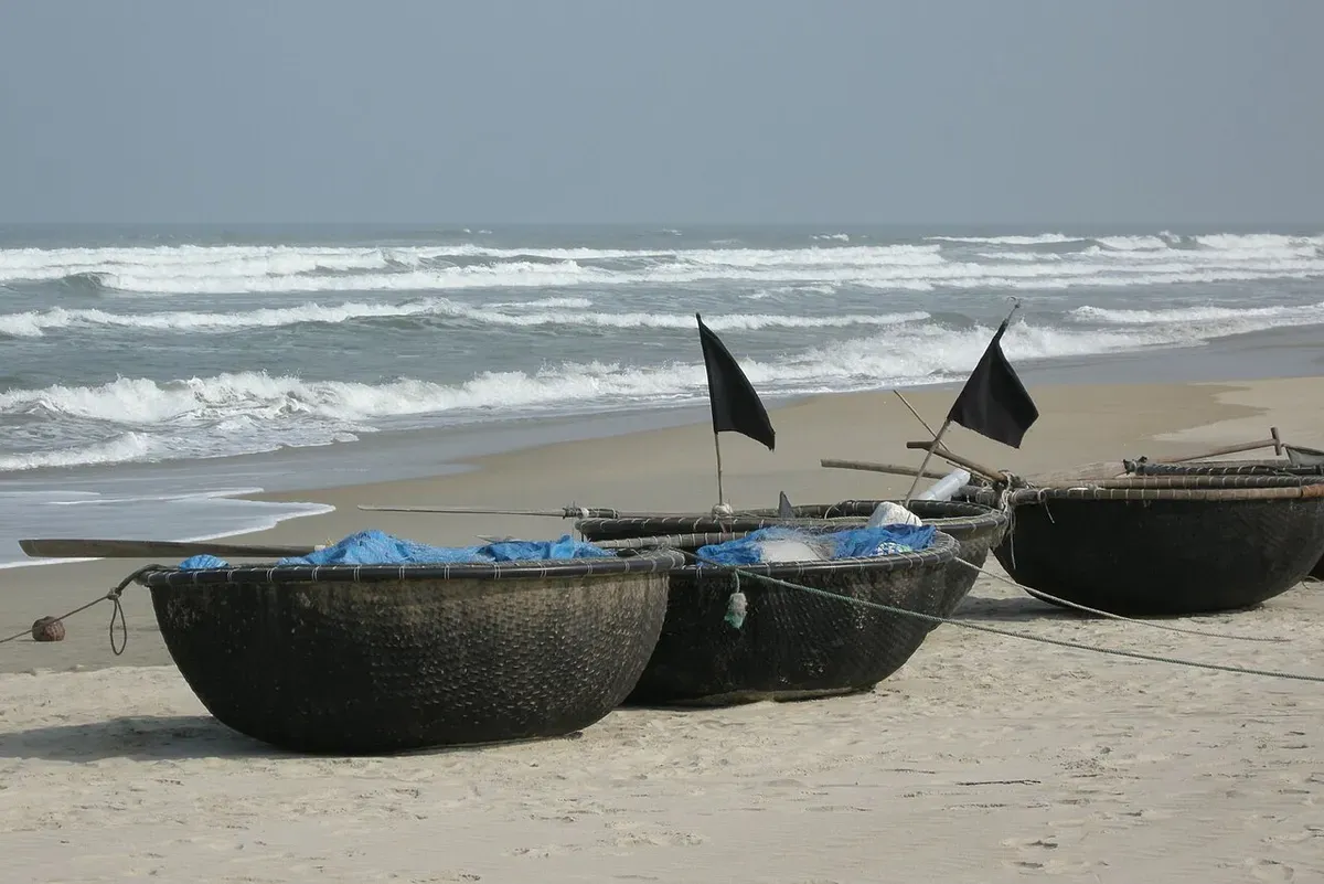 Non Nuoc Beach