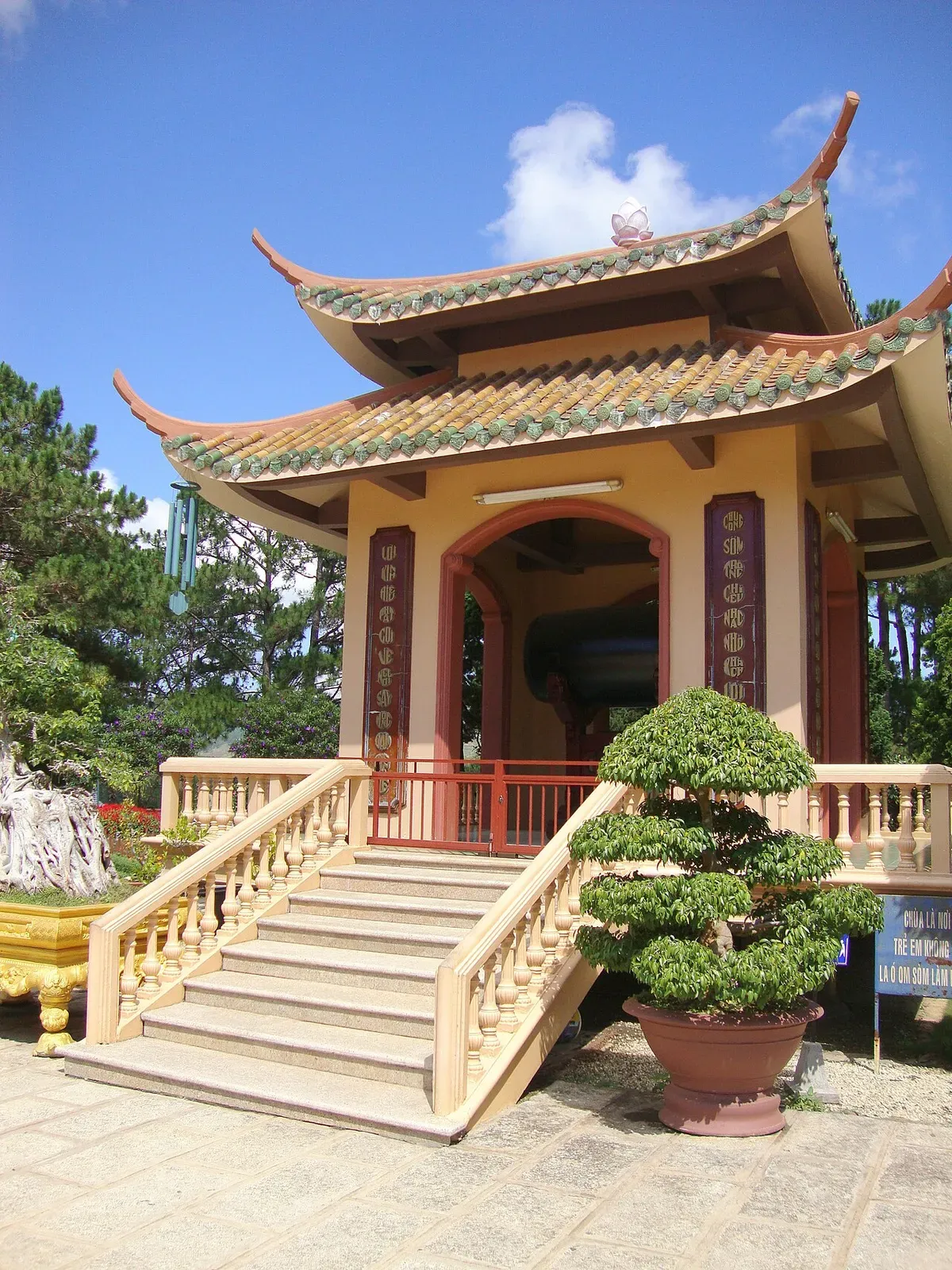 Truc Lam Monastery